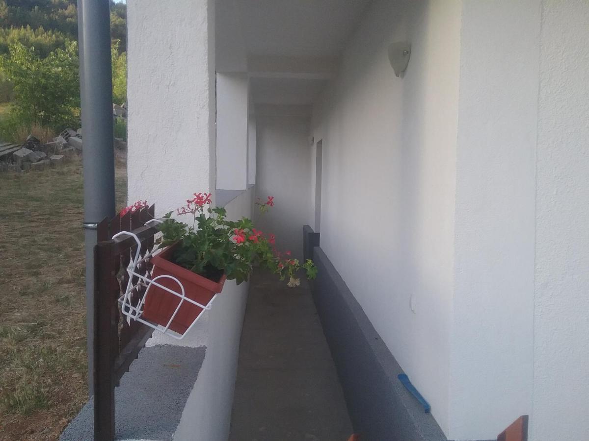 Milda+M Apartment Skradin Bagian luar foto