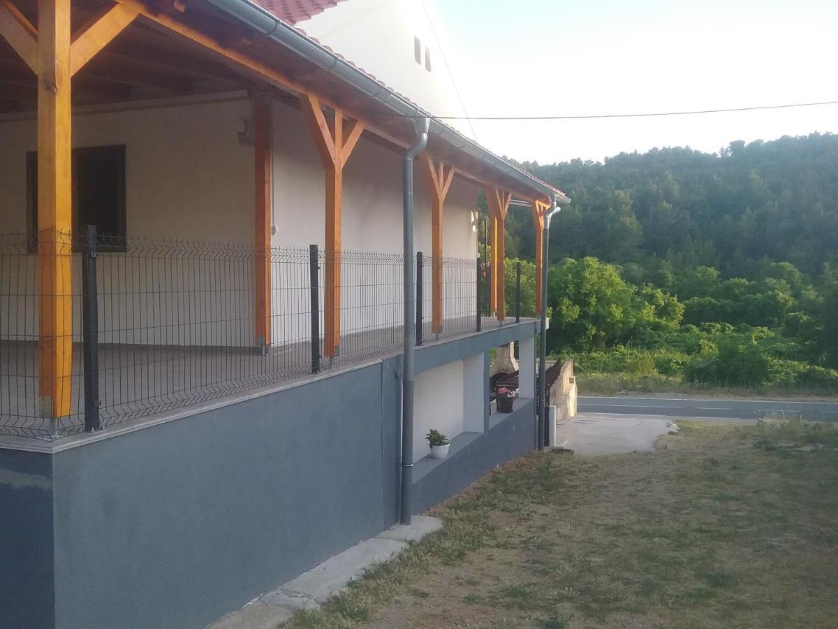 Milda+M Apartment Skradin Bagian luar foto