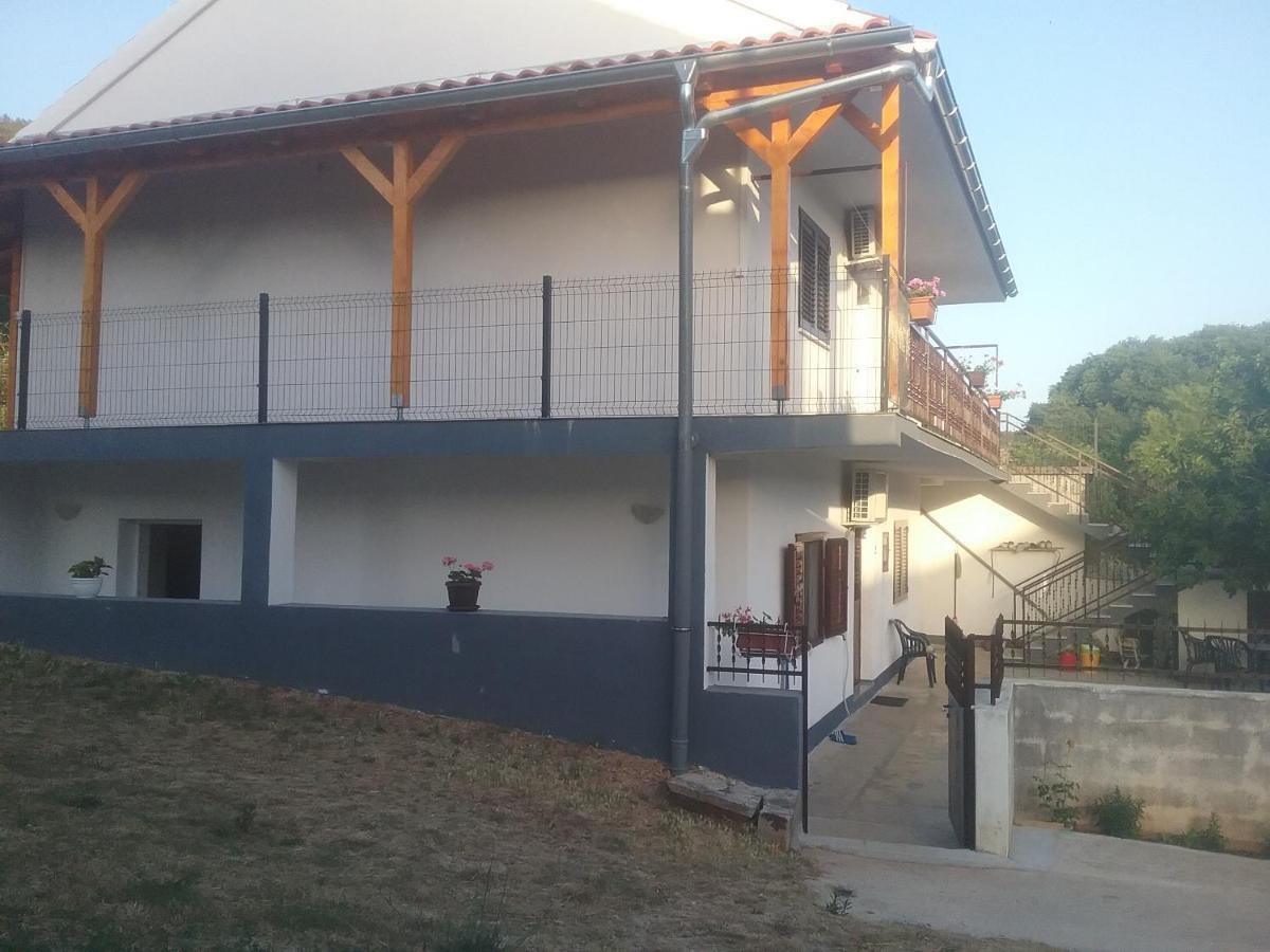 Milda+M Apartment Skradin Bagian luar foto