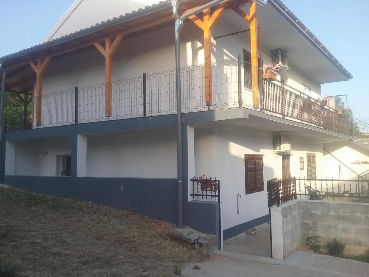 Milda+M Apartment Skradin Bagian luar foto
