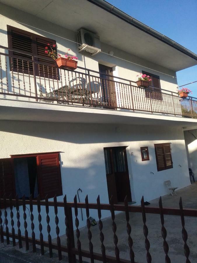 Milda+M Apartment Skradin Bagian luar foto